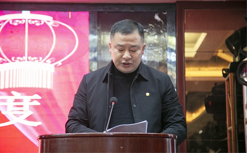 6371476644740215621602737