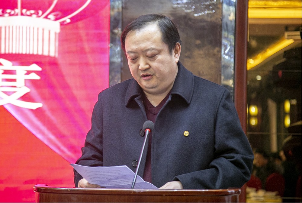 6371476698013360153850528