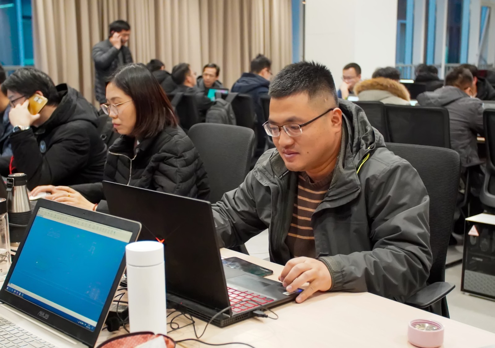 6374332997033239848871840